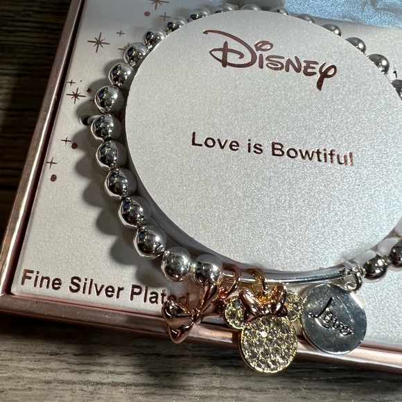 NIB Disney Minnie Mouse Bracelet - Picture 4 of 4